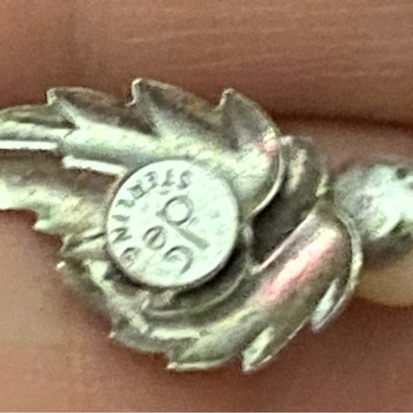 Midcentury Genuine Pearl Sterling Silver Leaf Leaves Pendant - Picture 3 of 3